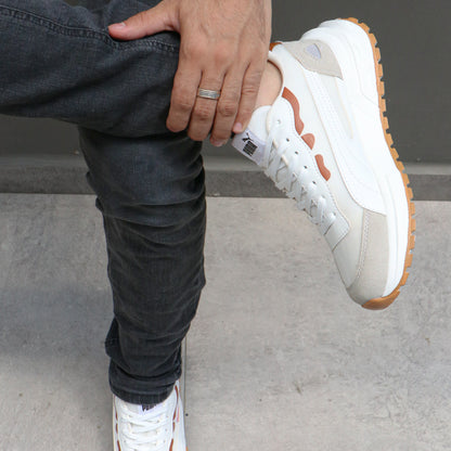 Puma Mirage + 1 par de medias