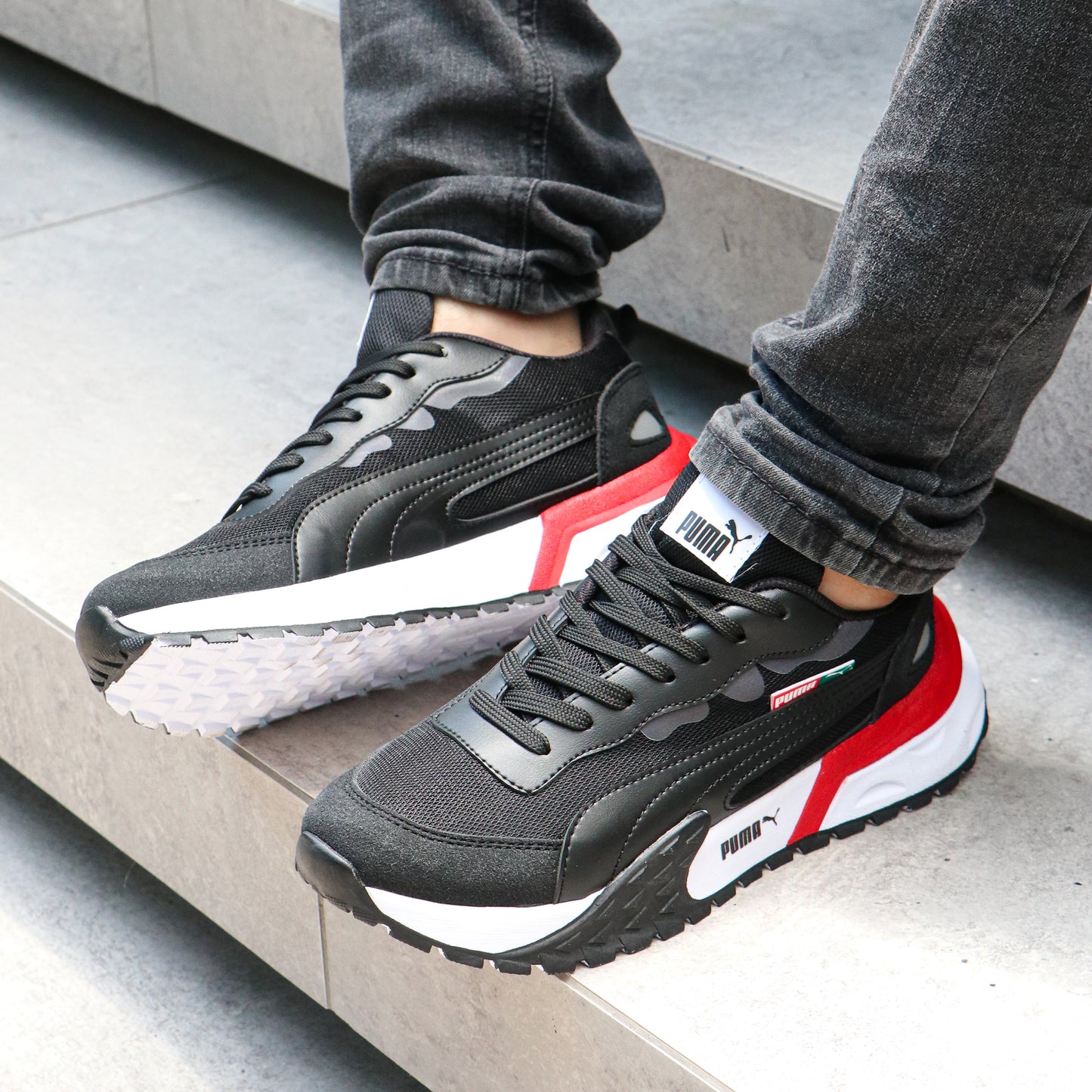 Puma Mirage + 1 par de medias